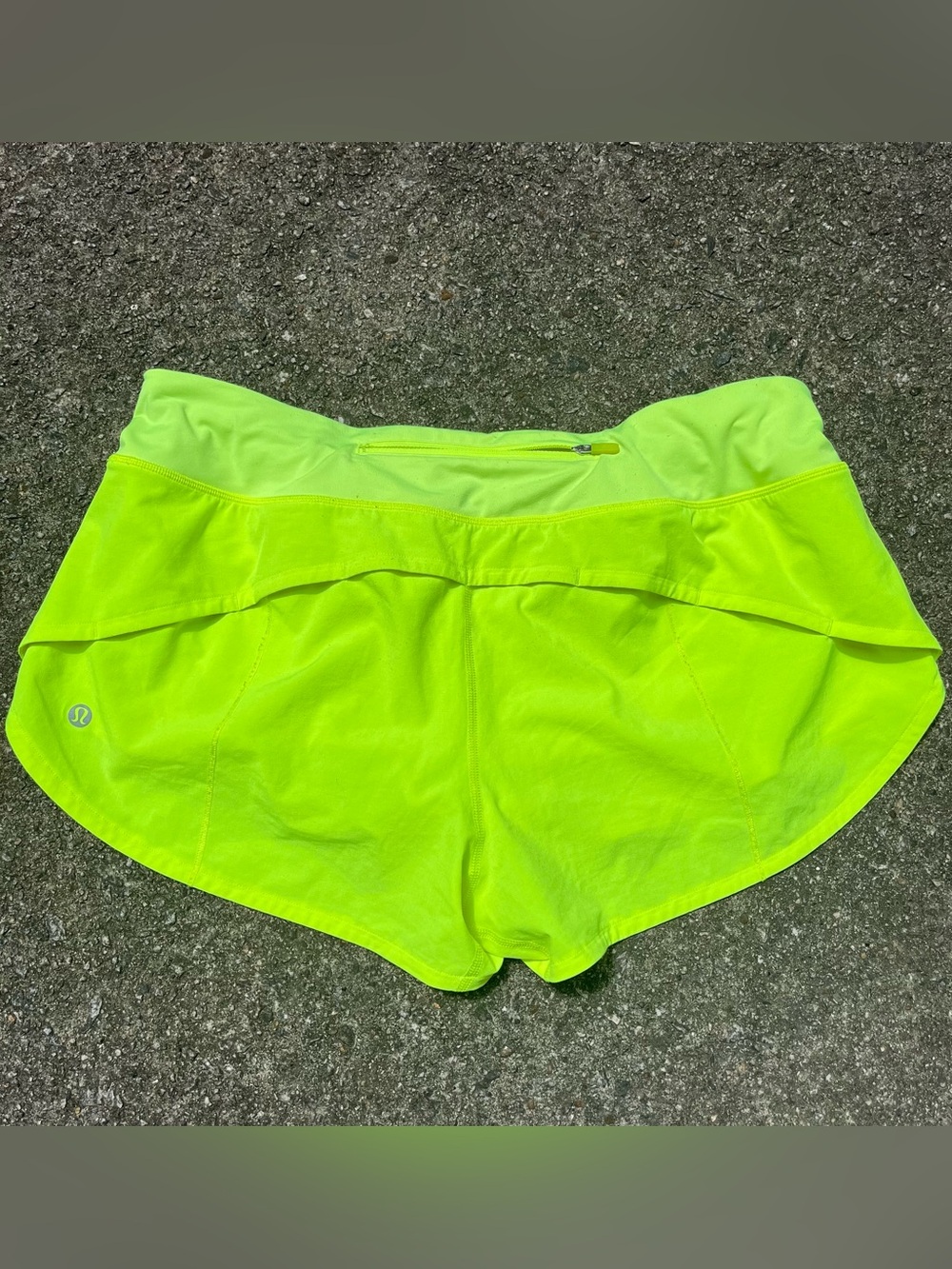 Lululemon speed up shorts low rise 2.5” inseam women’s 10